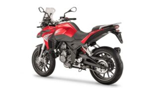 7 Motor Adventure 250cc dengan Desain Gagah Benelli TRK 251 motor adventure 250cc