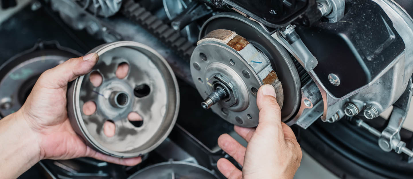 Cara Merawat Komponen Transmisi Manual Sepeda Motor - Moladin