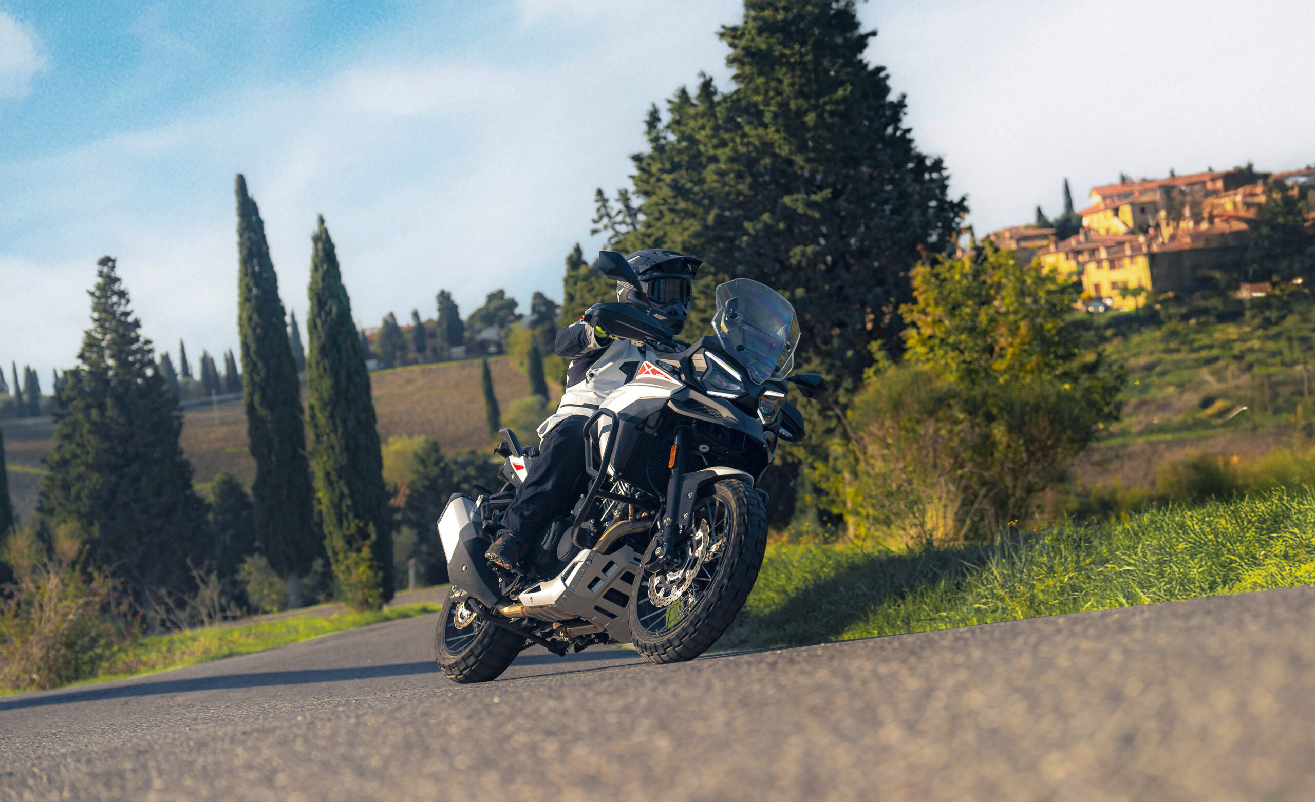 Spesifikasi dan Harga Morbidelli T252X serta T1002VX Yang Pas Buat Diajak Touring MORBIDELLI T1002VX MOTION 00039 scaled