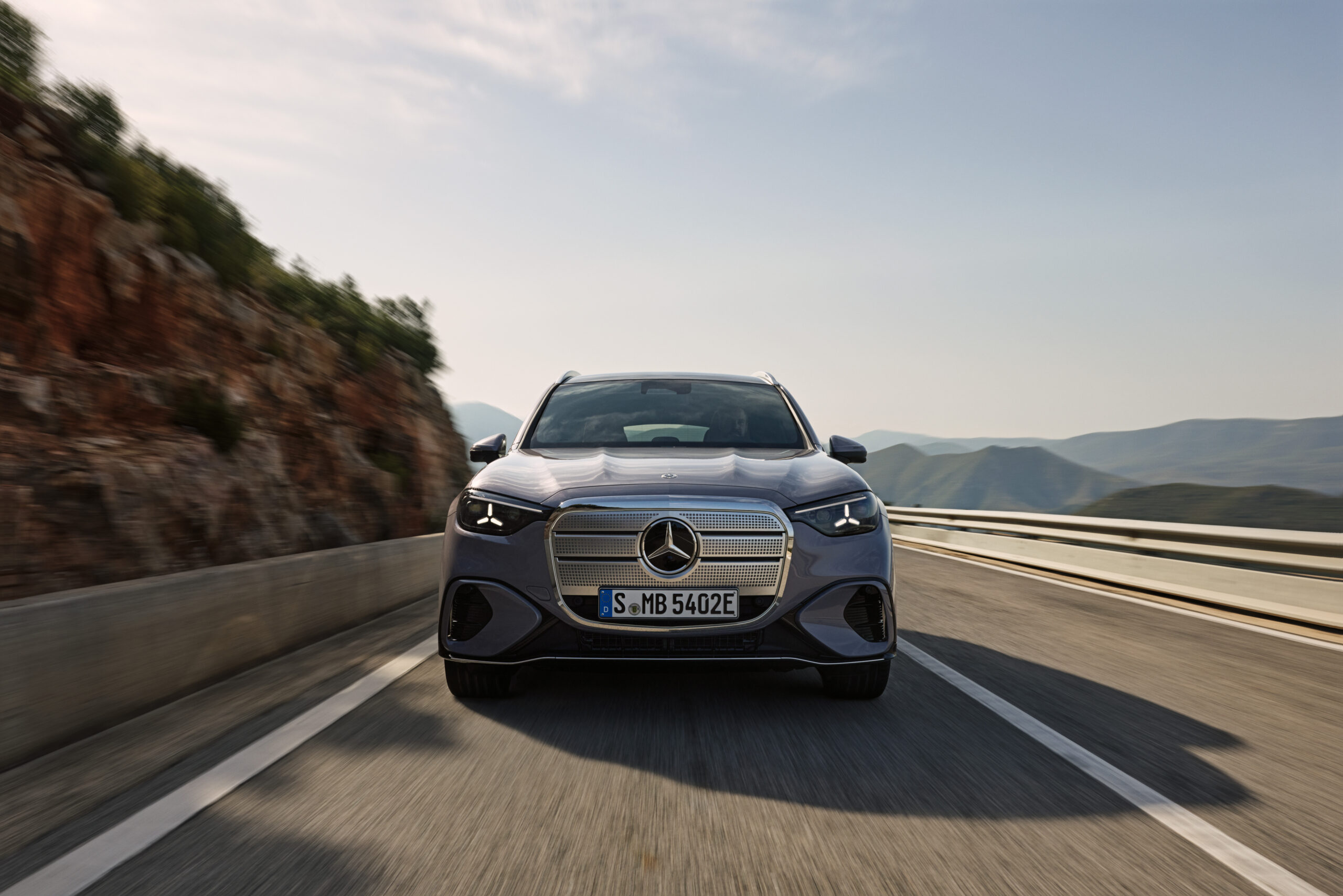 Spesifikasi The all-new Mercedes-Benz GLC Dengan EQ Technology Mercedes Benz memperkenalkan generasi terbarunya The all new Mercedes Benz GLC dengan EQ Technology scaled