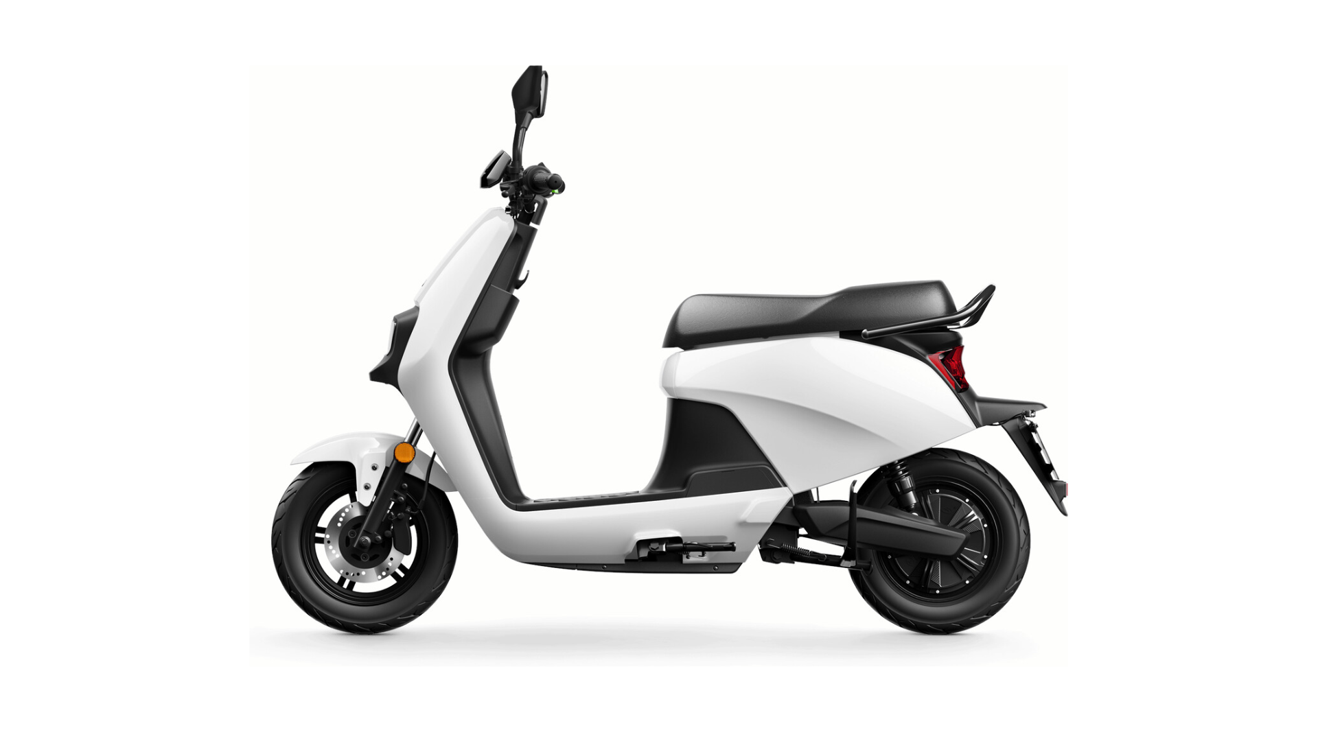 NIU Gova 03 merek motor listrik di Indonesia - Moladin