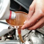 Berapa Kilometer Ganti Oli Motor? Ini Idealnya!