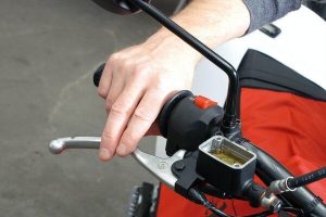 Ganti Kampas Rem Motor Berapa? Segini Estimasinya!