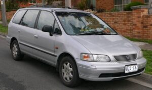 honda odyssey mobil sunroof murah 100 jutaan