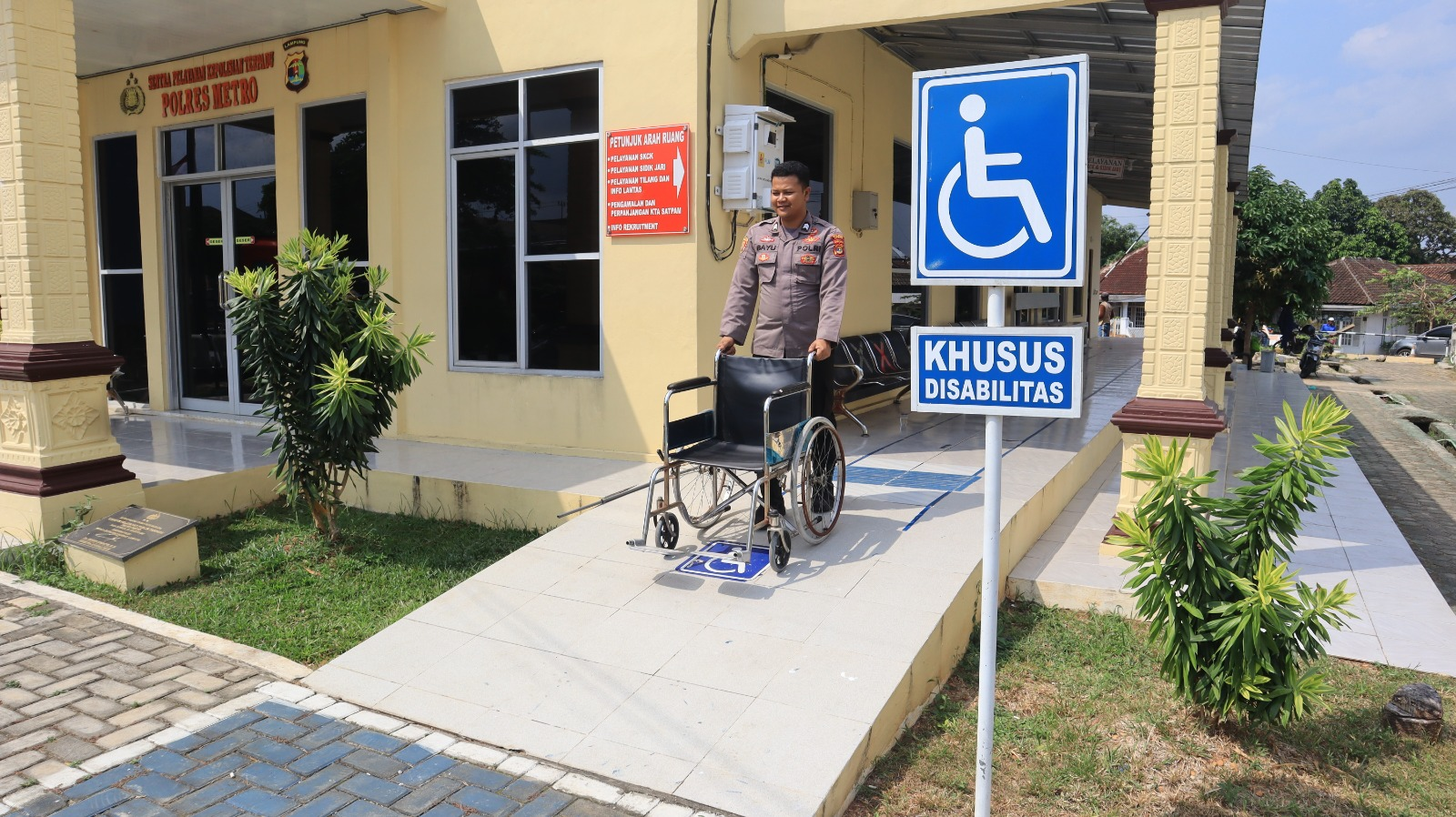 syarat membuat SIM D - Moladin