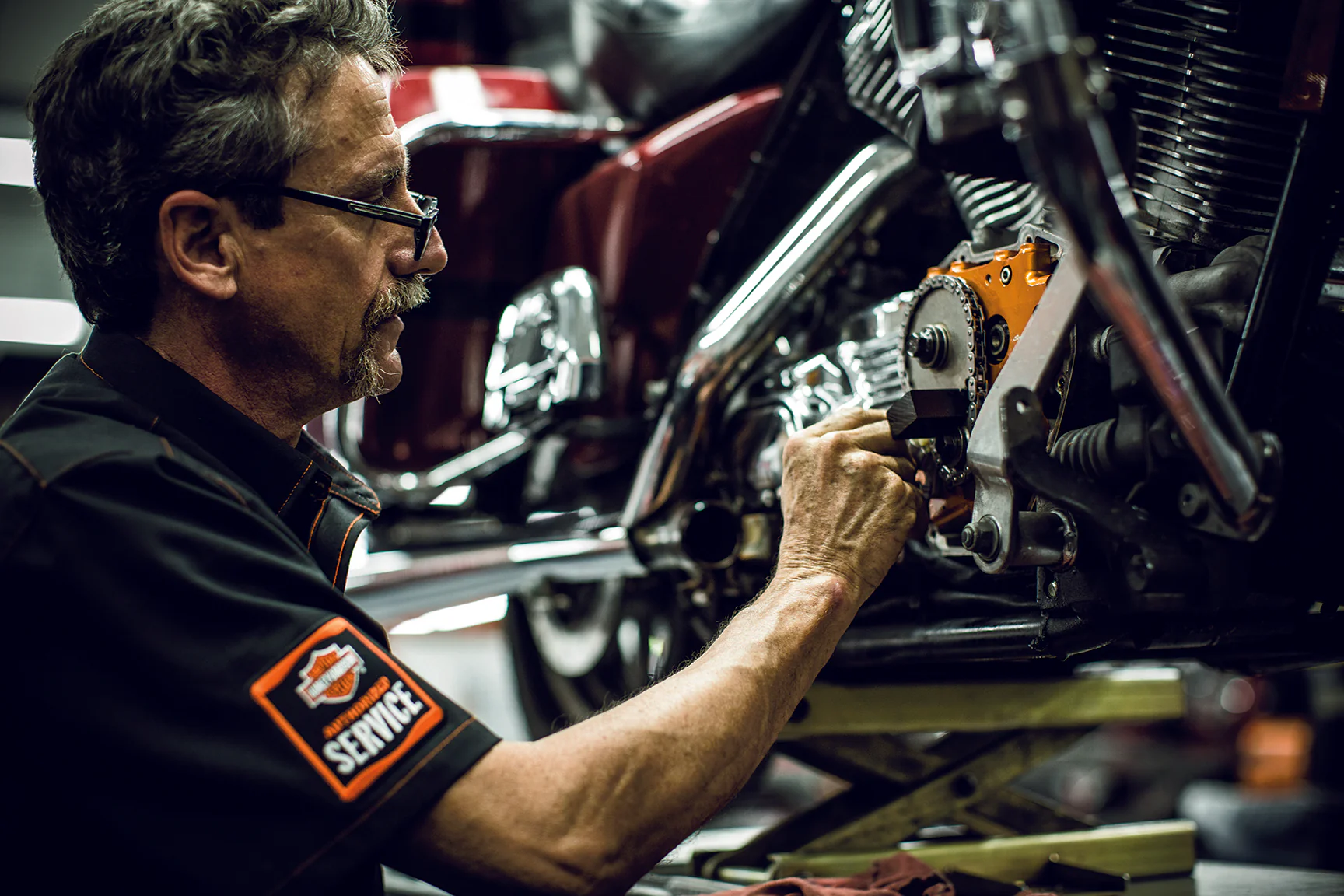 Motor Bau Bensin? Cek 9 Penyebab dan Cara Mengatasinya cara mencegah motor bau bensin - Moladin