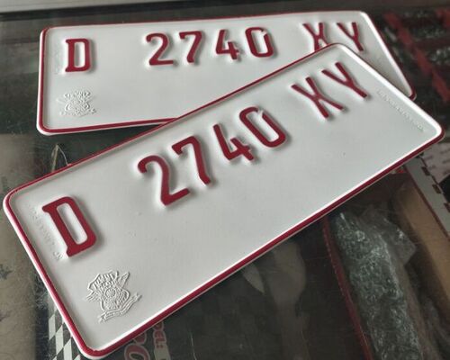 perbedaan plat nomor XY dan YY - Moladin