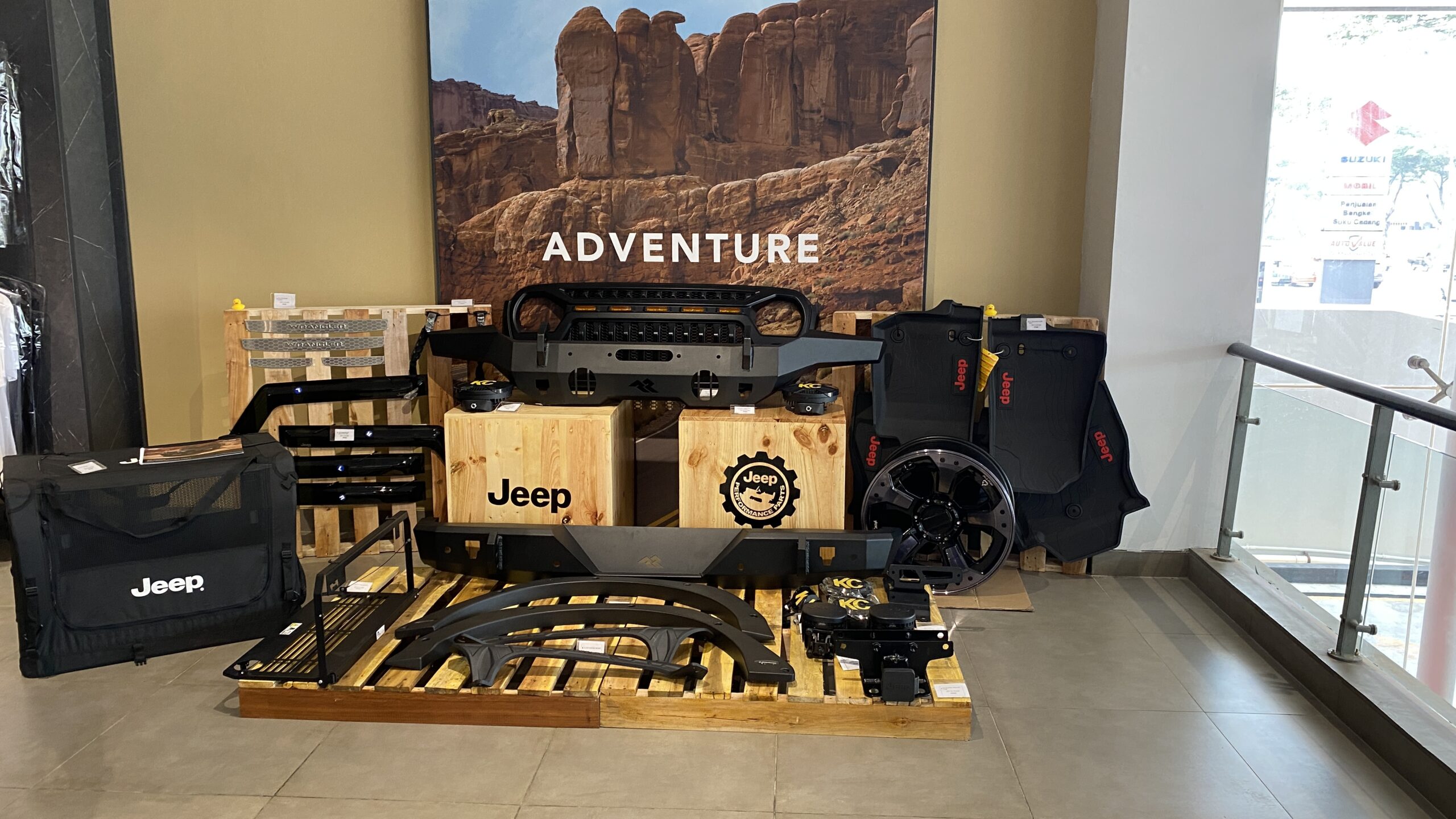 Dealer Jeep Gading Serpong Beri Pengalaman Premium Bagi Pecinta Petualangan IMG 3972 scaled