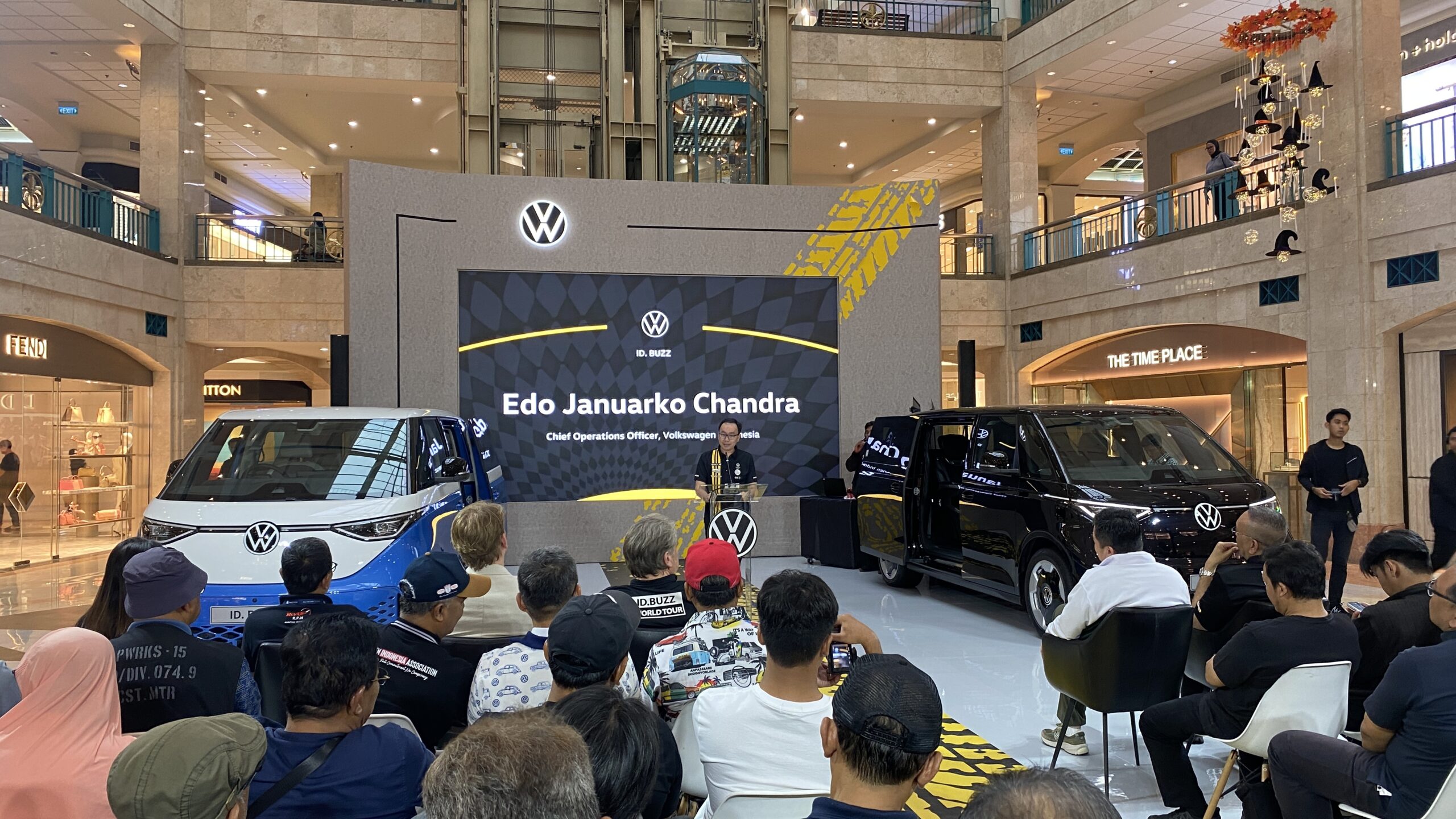 Volkswagen ID. BUZZ World Tour Menembus Lima Benua, Menyapa Jalanan Indonesia IMG 4332 1 scaled
