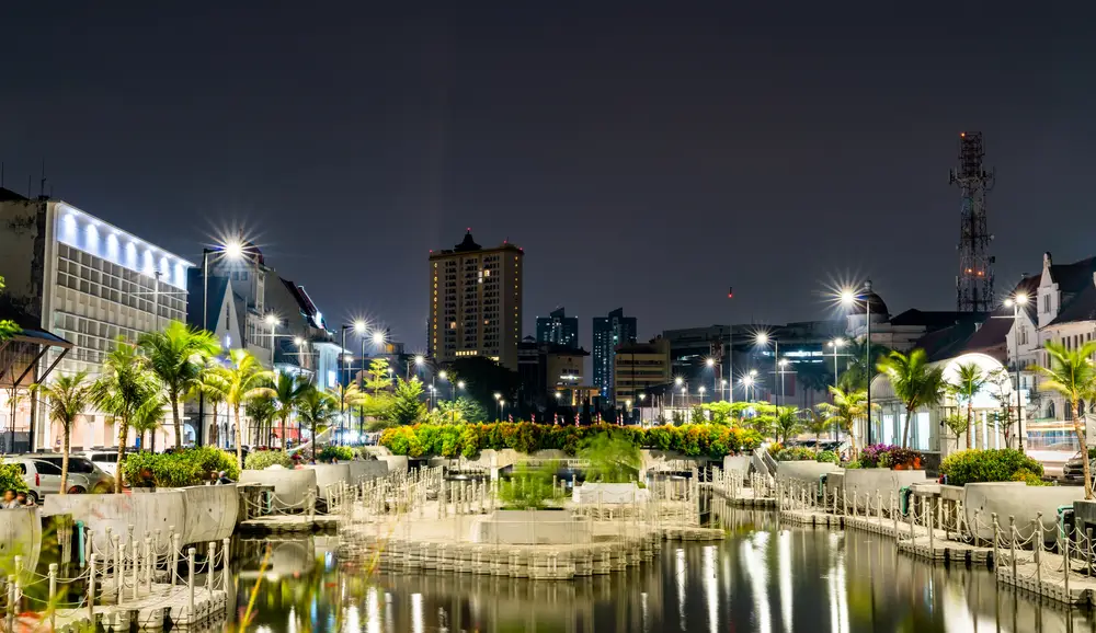 Kota Tua wisata malam Jakarta 24 jam - Moladin