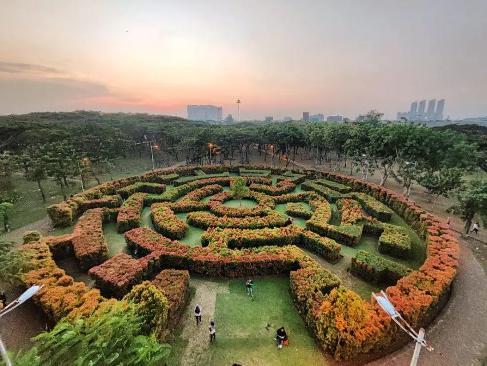 Panduan Lengkap Wisata Jakarta Utara Terbaik taman hutan kota penjaringan - Moladin