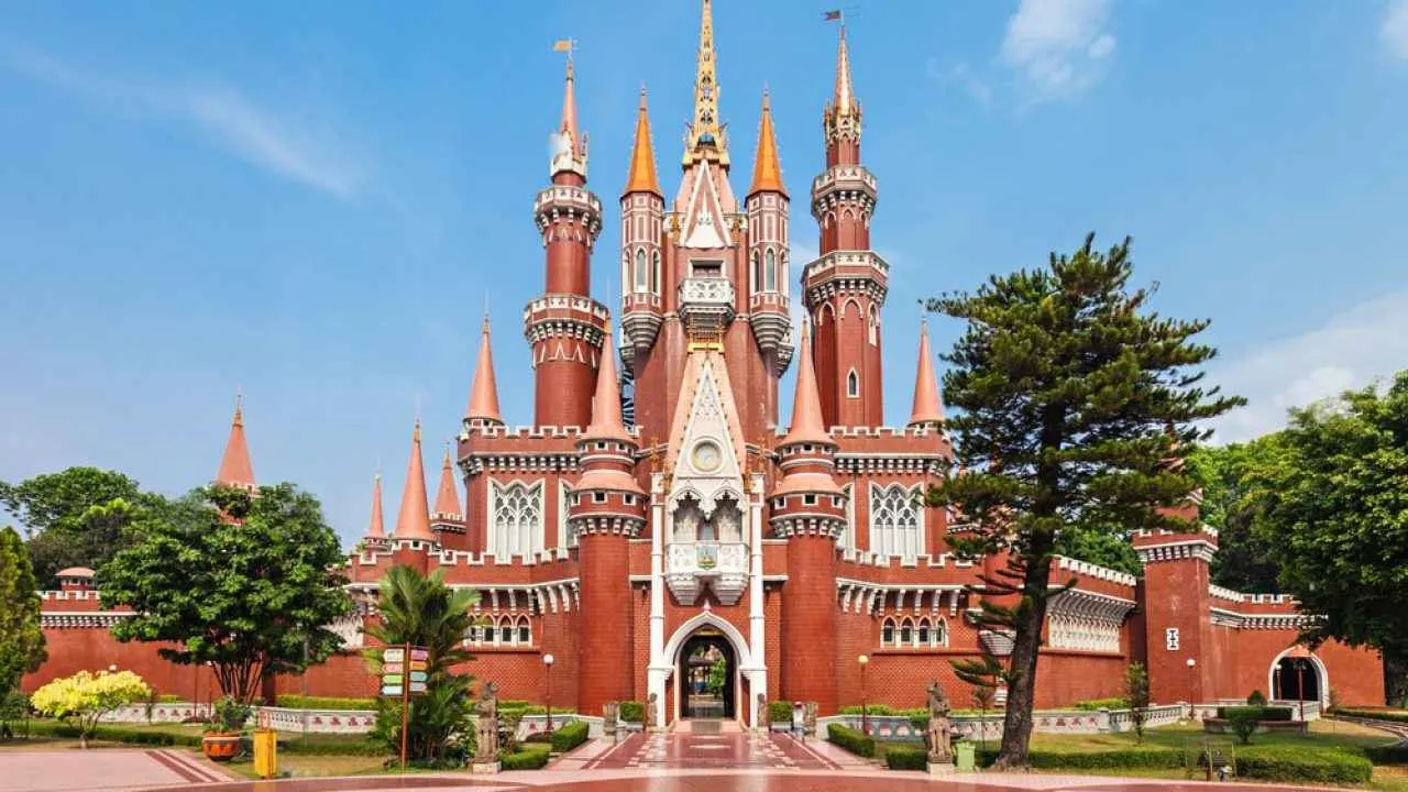 Taman Mini Indonesia Indah (TMII) - Moladin