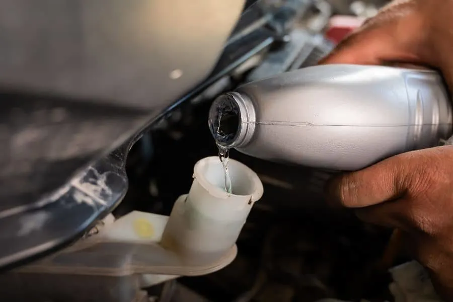 Minyak Kopling Mobil: Fungsi, Perawatan, dan Penggantiannya apa itu minyak kopling mobil - Moladin