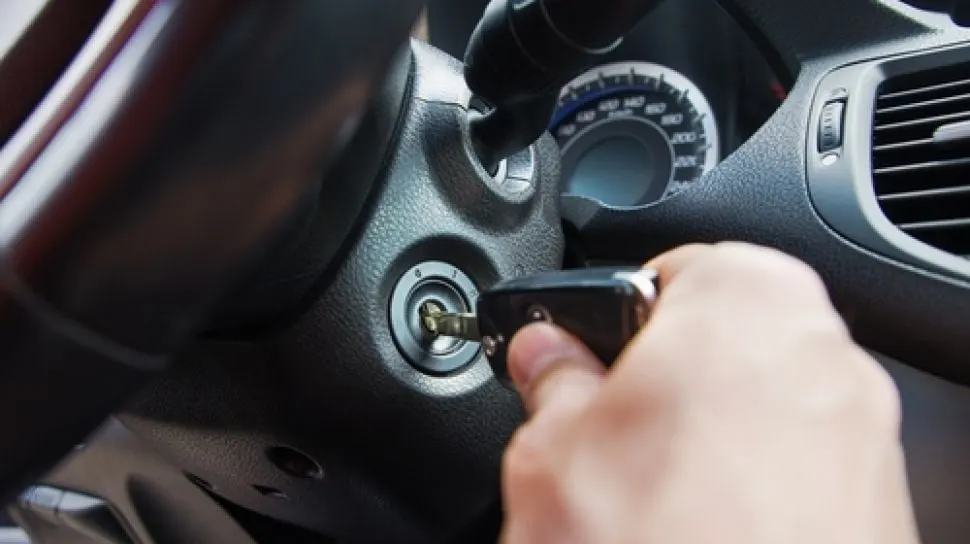 apa yang dimaksud dengan mobil tidak bisa distarter tapi aki bagus - Moladin