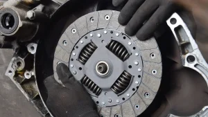 Pahami Cara Kerja Kopling Mobil agar Berkendara Lebih Lancar