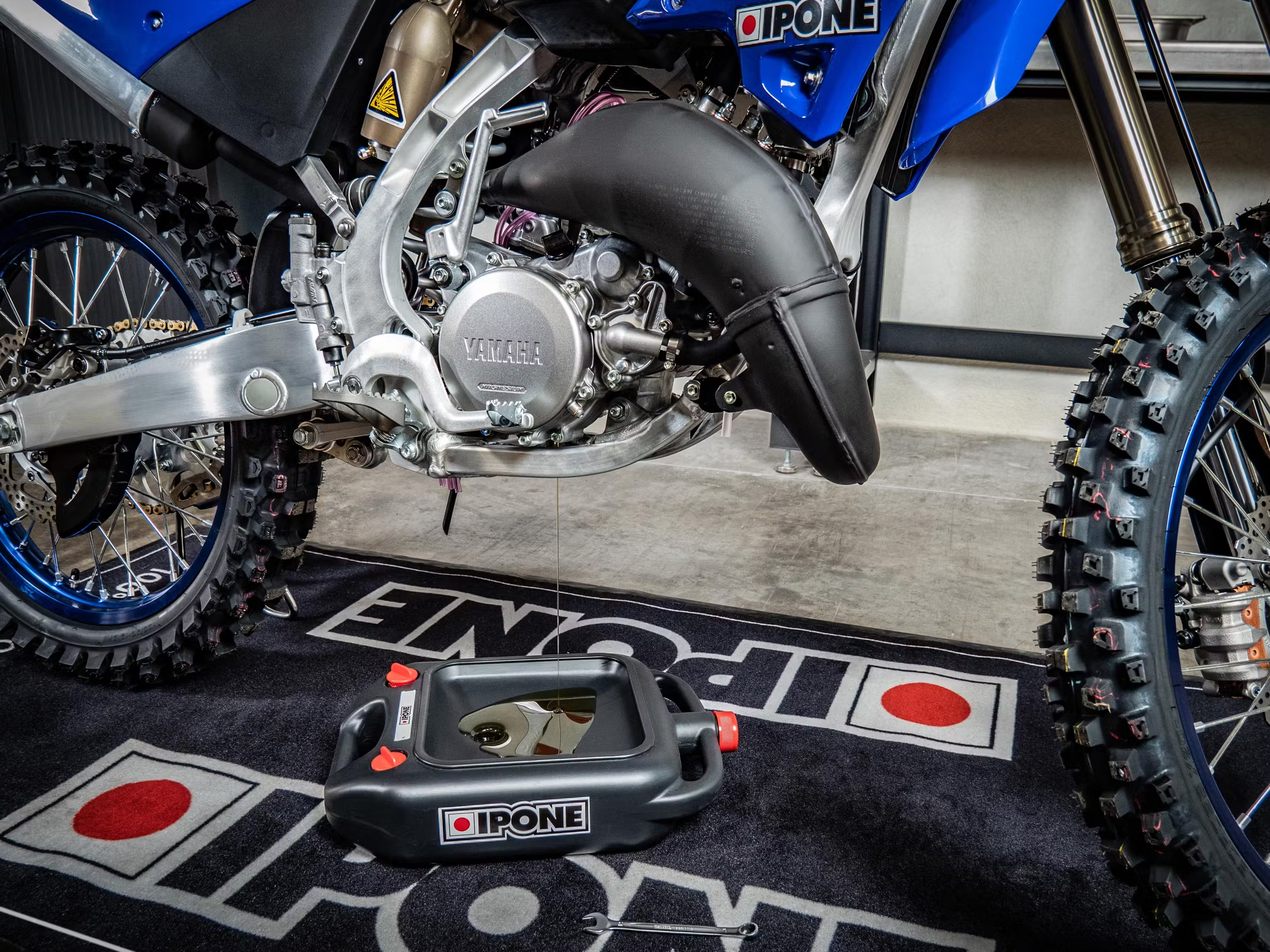 ciri-ciri oli mesin 2 tak yang bagus - Moladin