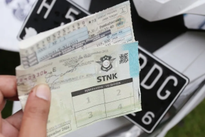 Biaya Perpanjang STNK dan Ganti Plat Nomor Terbaru​ 2025