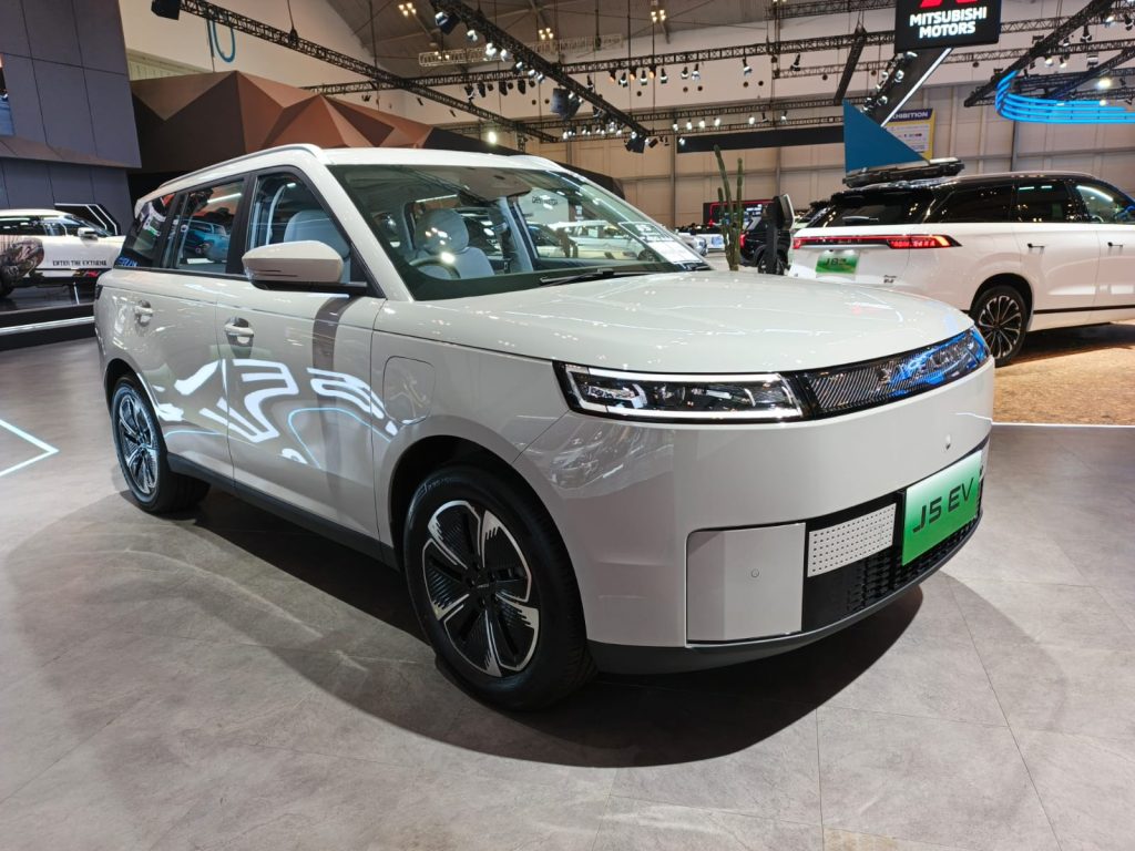 Kelebihan Jaecoo J5 EV