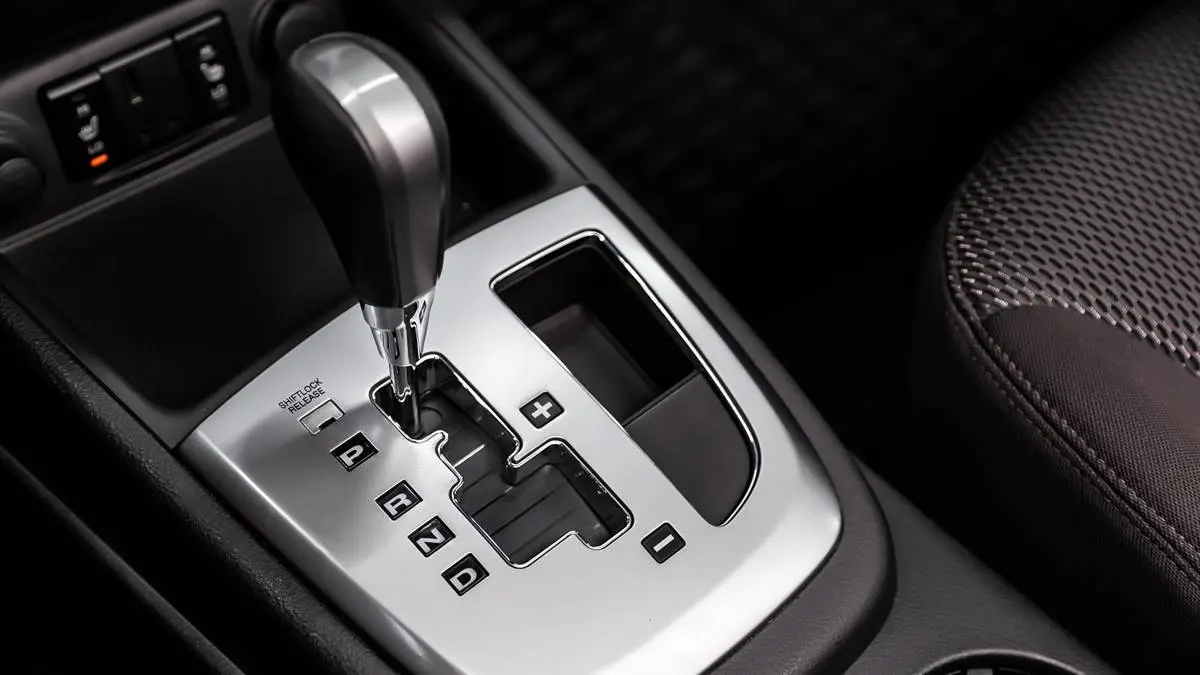 mengenal arti huruf pada transmisi mobil matic - Moladin