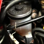 Minyak Kopling Mobil: Fungsi, Perawatan, dan Penggantiannya - Tuwaga