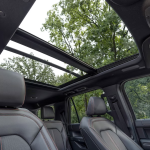15 Mobil yang Ada Sunroof Termurah hingga Termahal di 2025