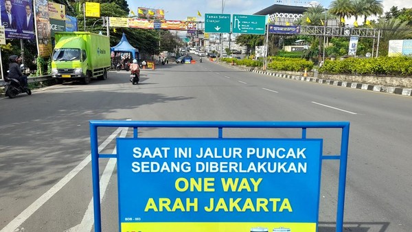 sistem one way puncak - Moladin