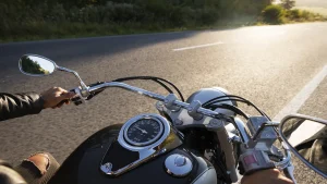 Ini 8 Penyebab Stang Motor Goyang dan Tips Perawatannya