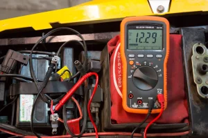 Segini Batas Tegangan Aki Motor Normal, Minimal, dan Maksimal