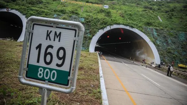 Tarif Tol Cisumdawu 2025: Rincian Lengkap dan Terbaru waktu tempuh menggunakan tol cisumdawu - Moladin