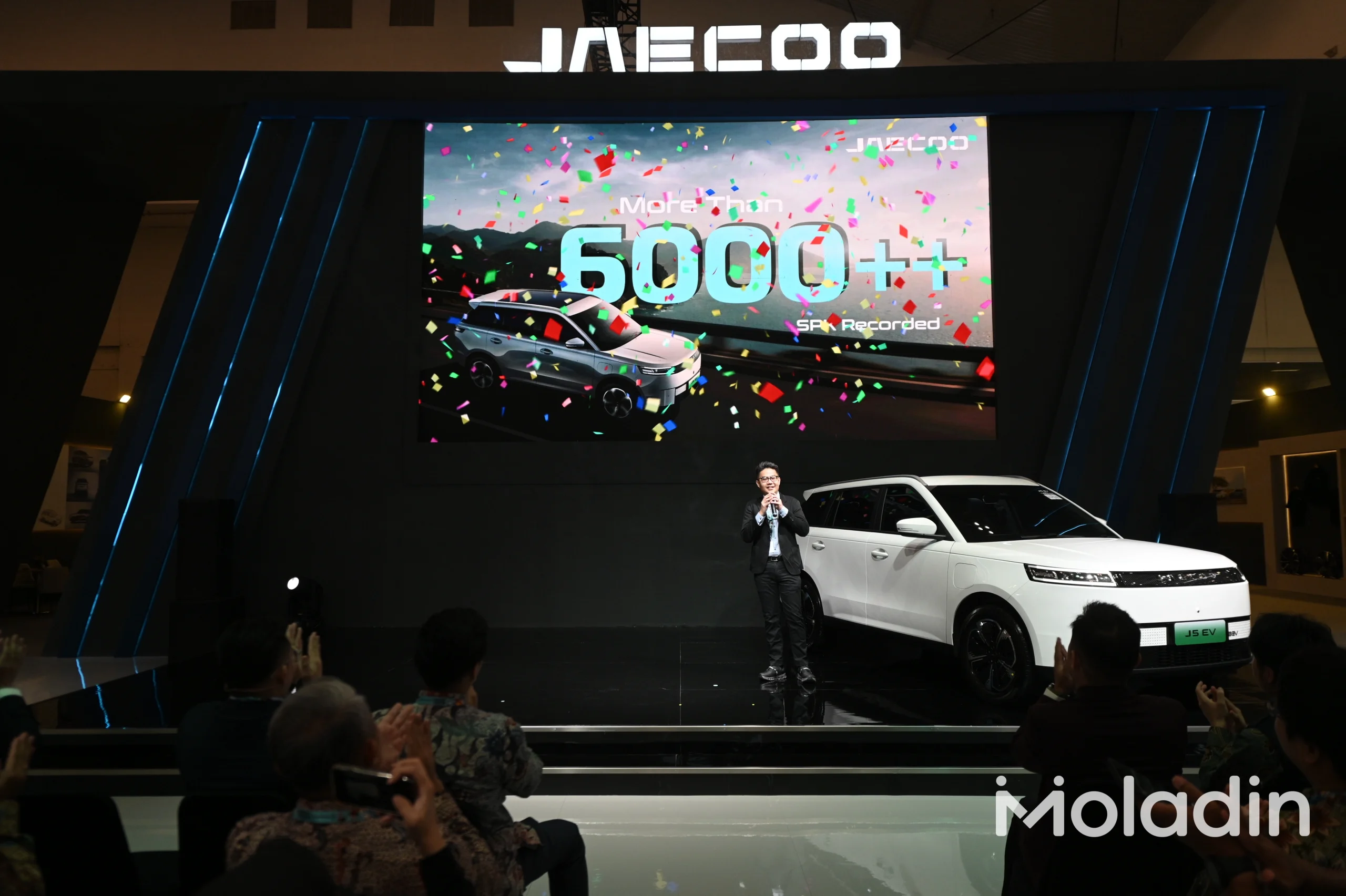 JAECOO J5 EV Tembus 6.000 Unit, Cek Harga Spesial di GJAW 2025!