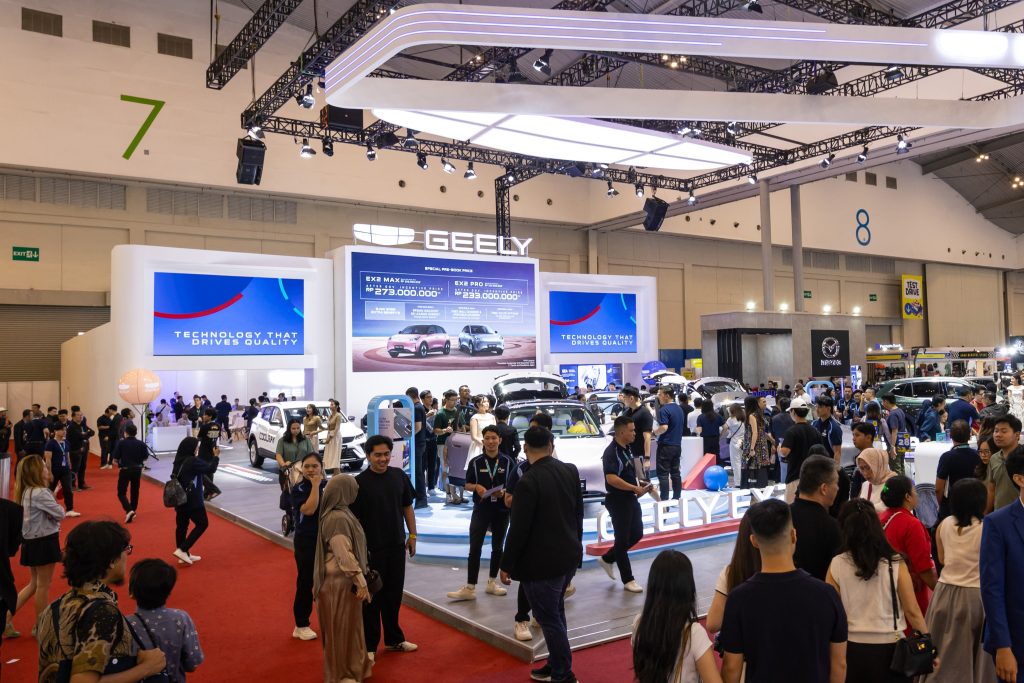 Foto 7 Booth Geely yang berlokasi di Hall 7B ICE BSD City dapat dikunjungi sepanjang penyelenggaraan GJAW 2025 hingga 30 November