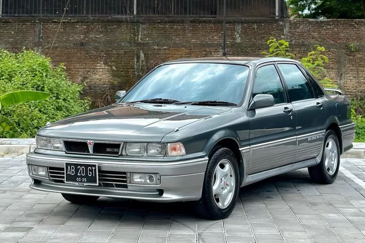 Mitsubishi Eterna mobil jdm murah - Moladin