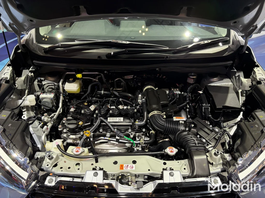 Toyota Veloz Hybrid vs Suzuki Ertiga Hybrid, Mana yang Lebih Unggul? toyota veloz hybrid - Moladin