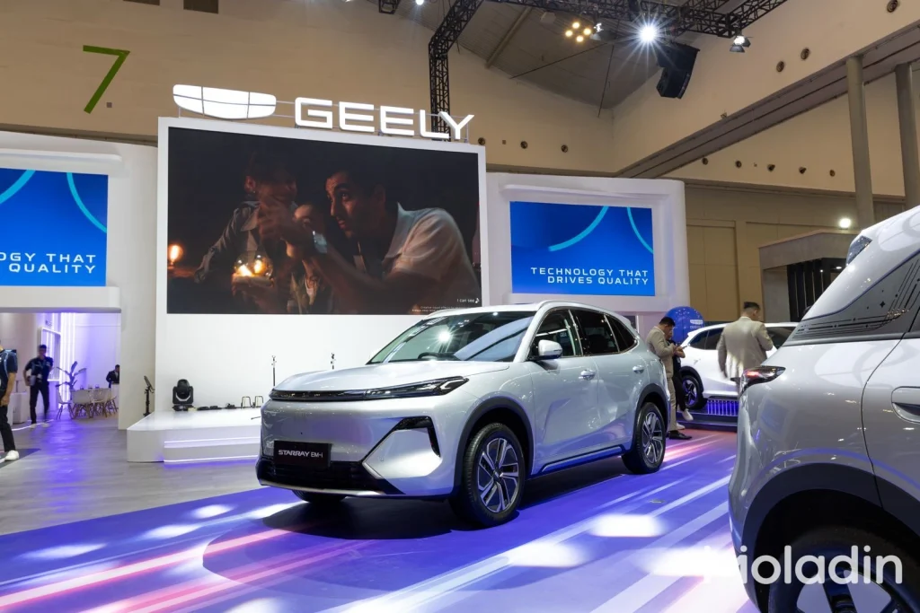 program spesial Geely Starray EM-i di GJAW 2025 - Moladin