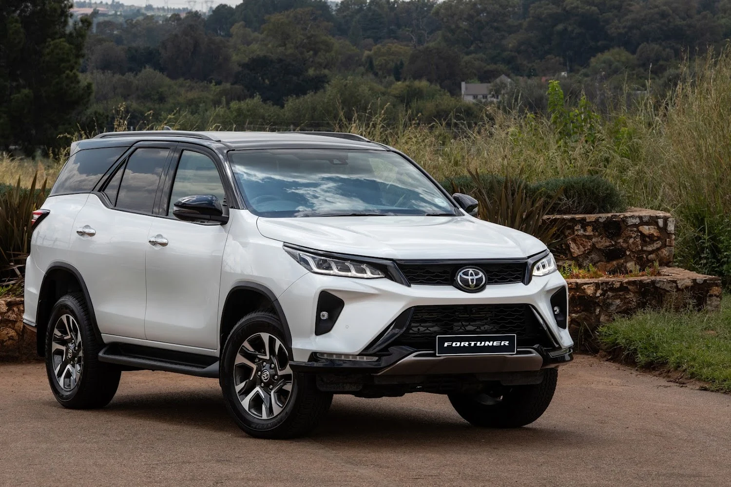9 Rekomendasi Aki Mobil Fortuner Terbaik 2025 dan Harganya