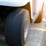 Ini Bahaya Pakai Ban Botak, Nomor 5 Paling Fatal! - Tuwaga