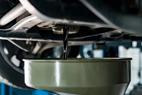 10 Rekomendasi Oli Vario 150 yang Bagus dan Harganya kapan ganti oli vario 150 - Moladin