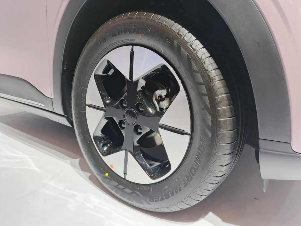 geely ex2 spek harga 6