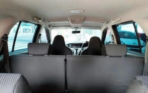 interior dan eksterior mobil sigra bekas harga 50 juta - Moladin