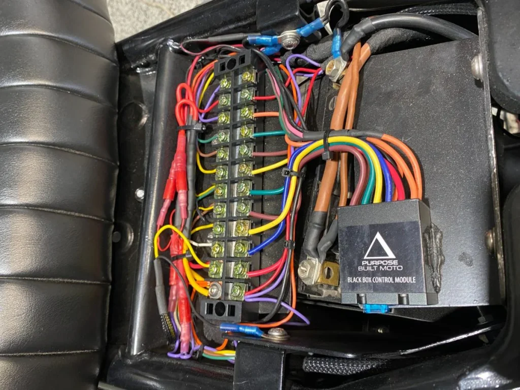 Kenali Warna Kabel Yamaha dan Fungsinya pada Motor kenapa warna kabel motor berbeda-beda - Moladin