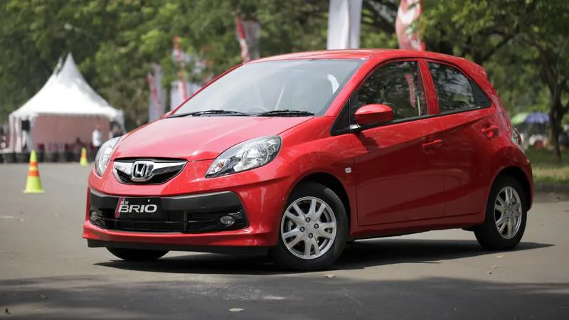 mobil 80 jutaan honda brio satya - moladin
