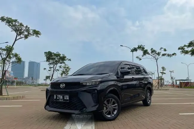 mobil xenia lama Daihatsu Xenia X - Moladin