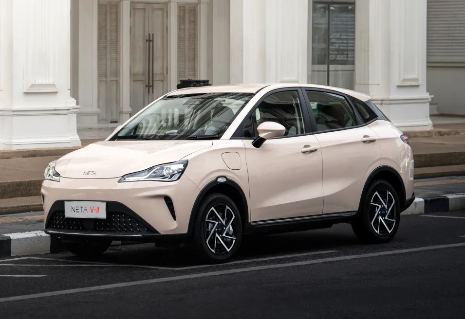 7 Rekomendasi Mobil Listrik 200 Jutaan Terbaik 2025 neta-v-ii - Moladin