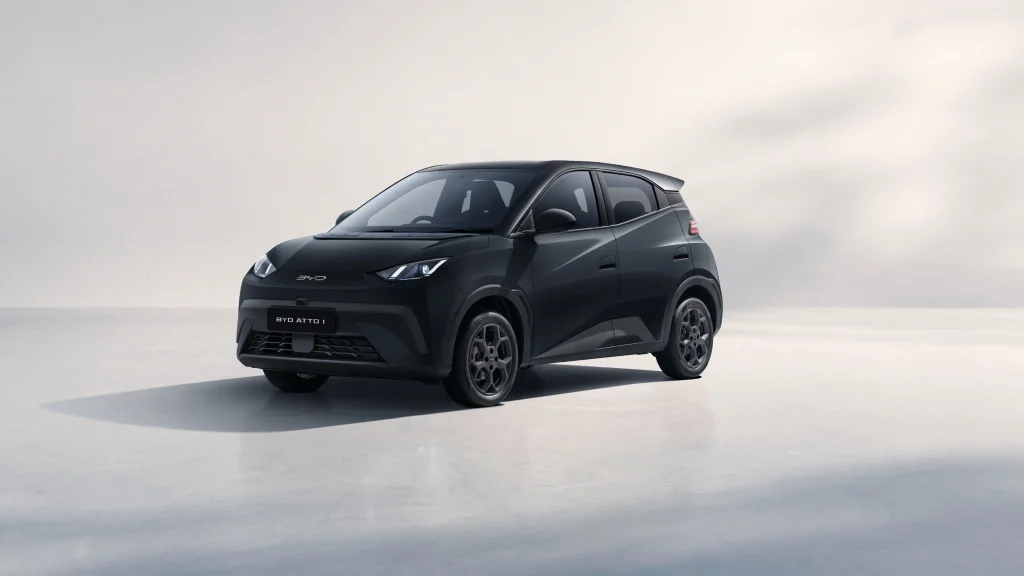 3 Pilihan Warna BYD Atto 1, Mana yang Cocok Buat Kamu? pilihan warna BYD Atto 1 cosmos black - moladin