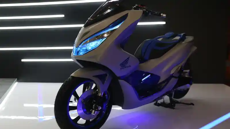 11 Inspirasi Modifikasi PCX Paling Stylish di 2025! pcx modif Moladin OtoRider