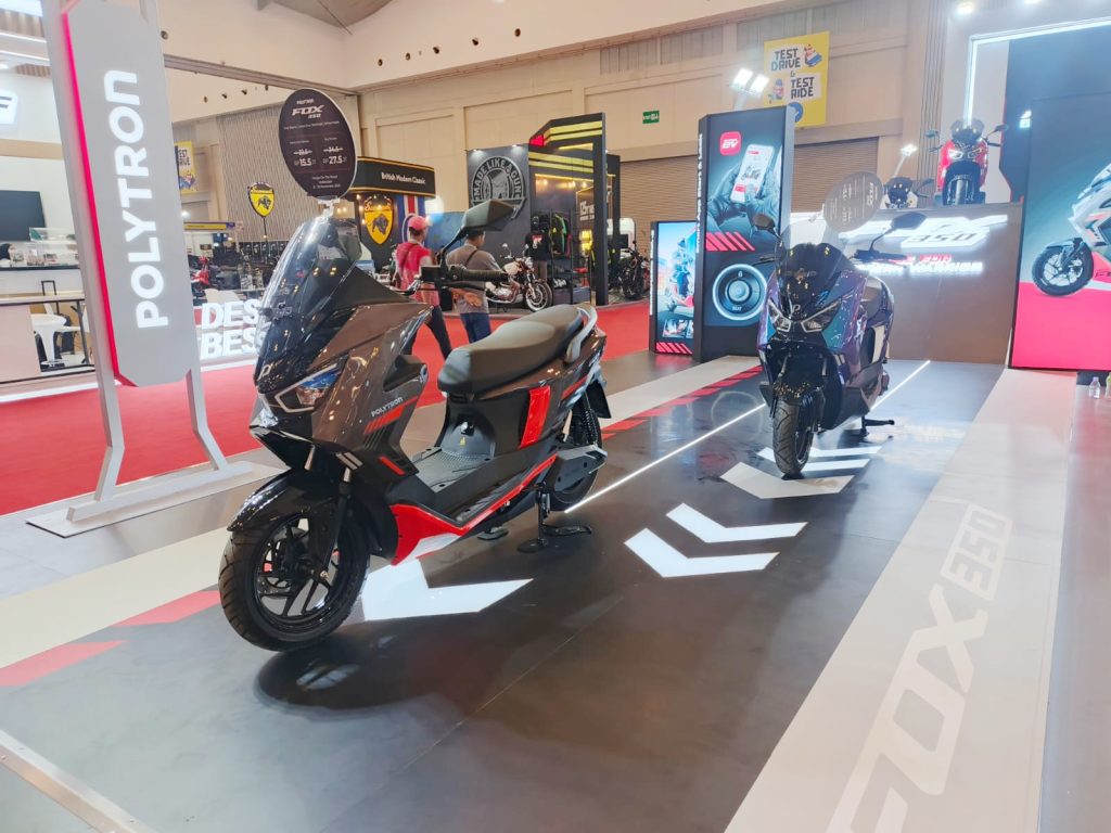 Polytron FOX 350 Mejeng di GJAW 2025 Menggoda Konsumen Tanah Air