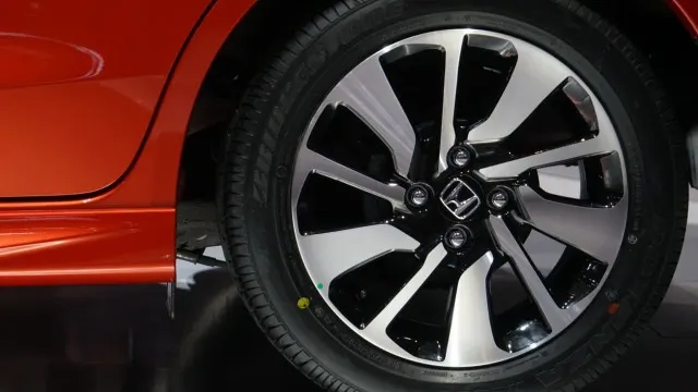 Ini Ukuran Ban Brio yang Ideal untuk Kenyamanan Berkendara! ukuran ban brio - Moladin