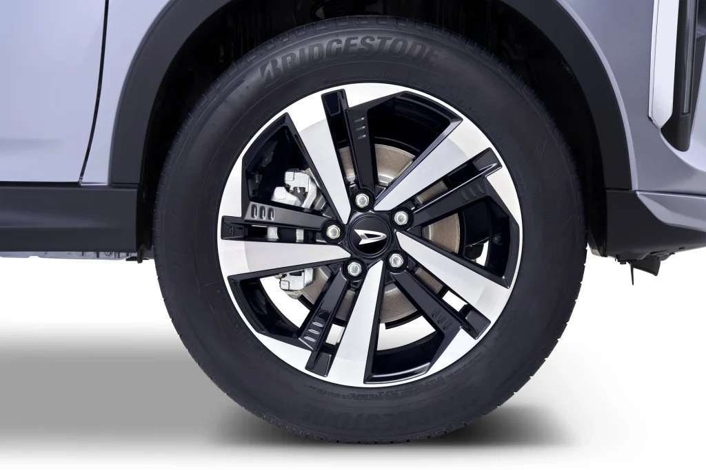 ukuran ban grand max - Moladin