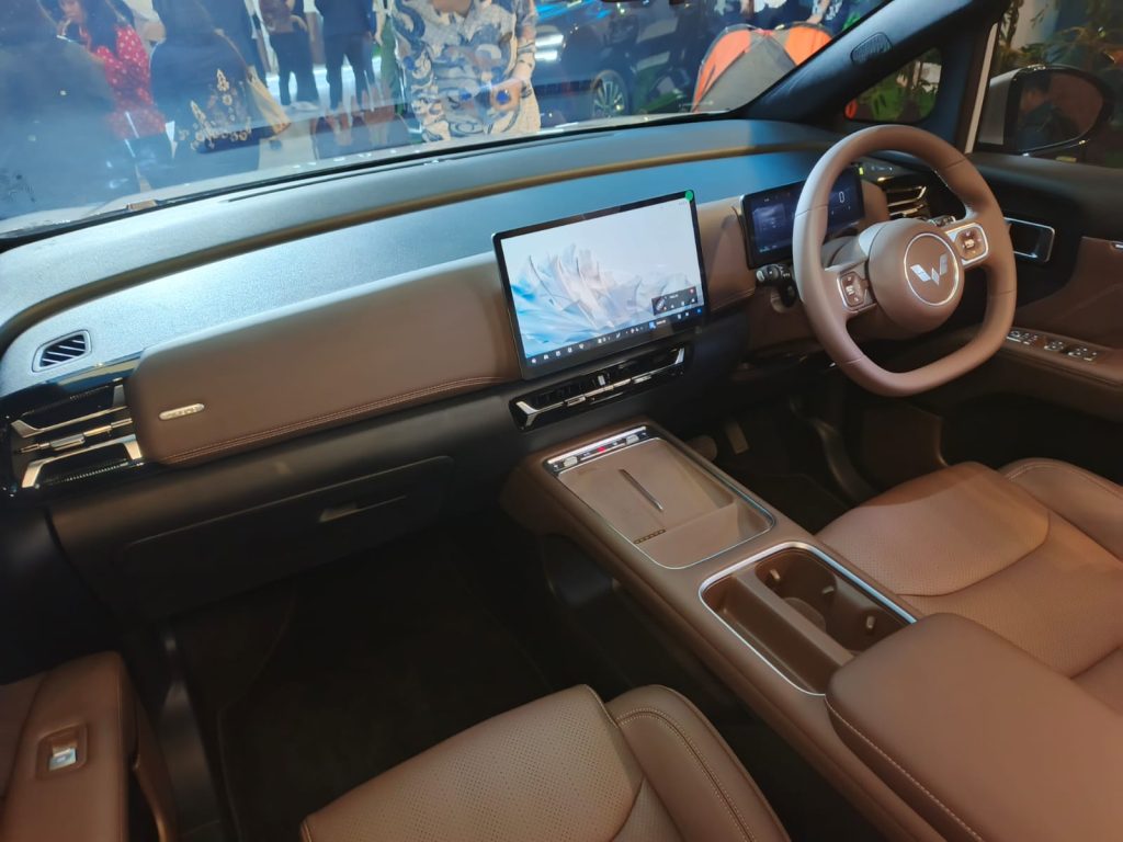 Harga Wuling Cortez Darion di Indonesia Mulai Rp 356 Juta wuling cortez darion 6