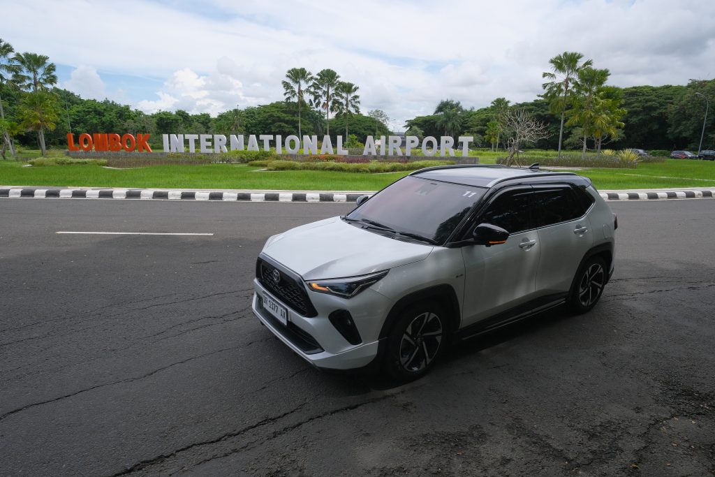 New Veloz Hybrid EV Nimbrung di Eksplorasi Performa Hybrid EV Toyota di Lombok LXT41351